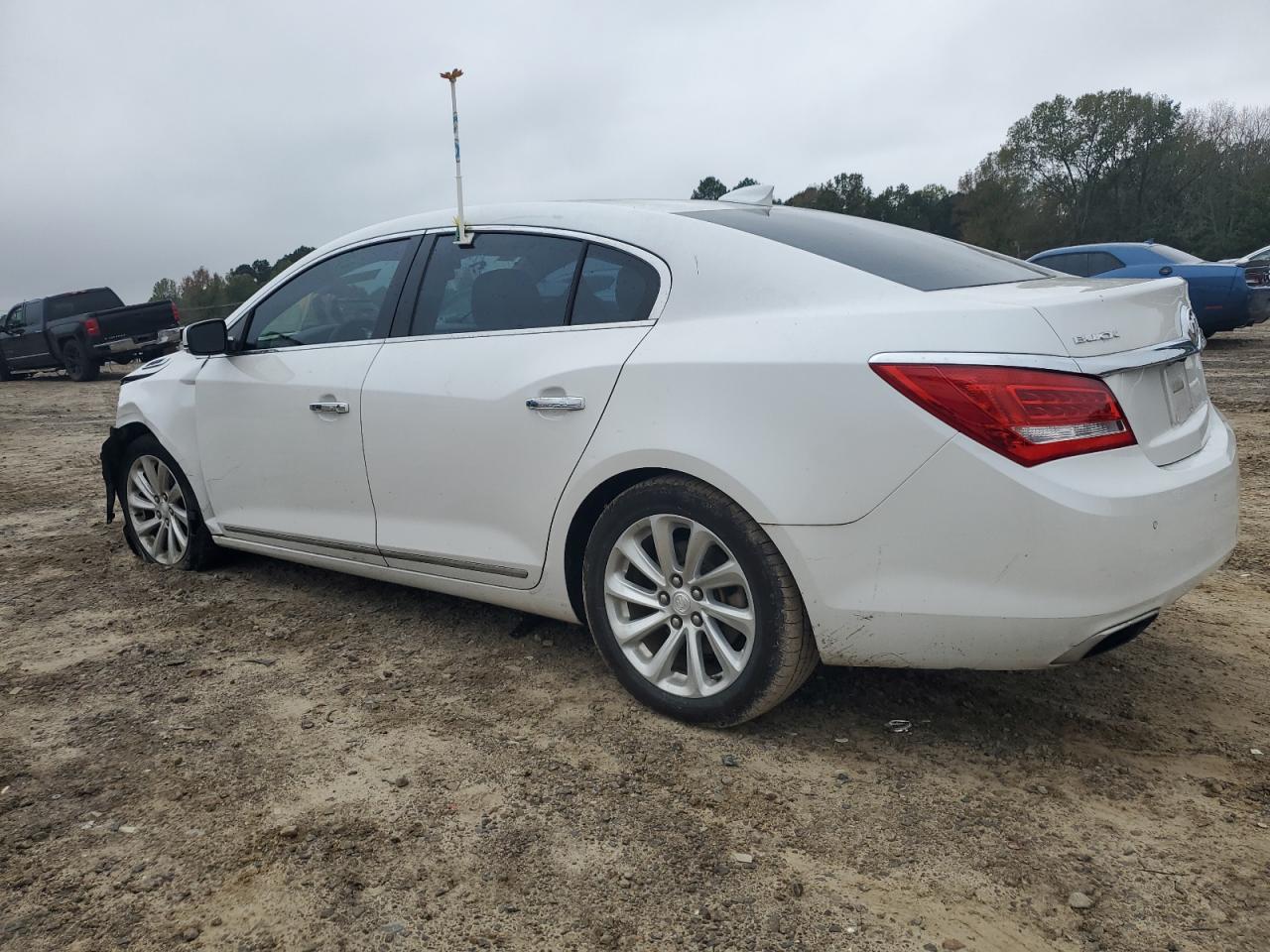 2015 Buick LaCrosse VIN 1G4GB5G39FF339721 Copart auction photo, front end / minor dent/scratches damage thumbnail 2