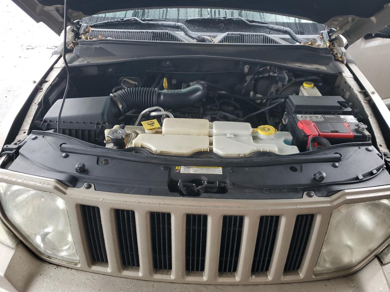 2011 Jeep Liberty (North America) VIN 1J4PP2GK4BW521178 Copart auction photo, rear end damage thumbnail 13