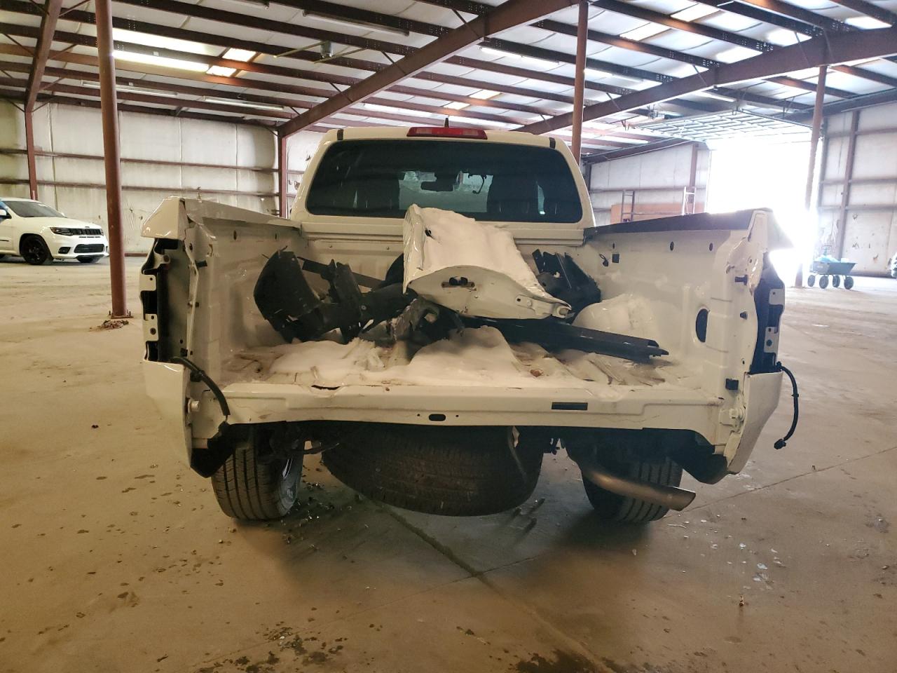 2024 Nissan Navara (Frontier) VIN 1N6ED1CL3RN635135 Copart auction photo, rear end damage thumbnail 6