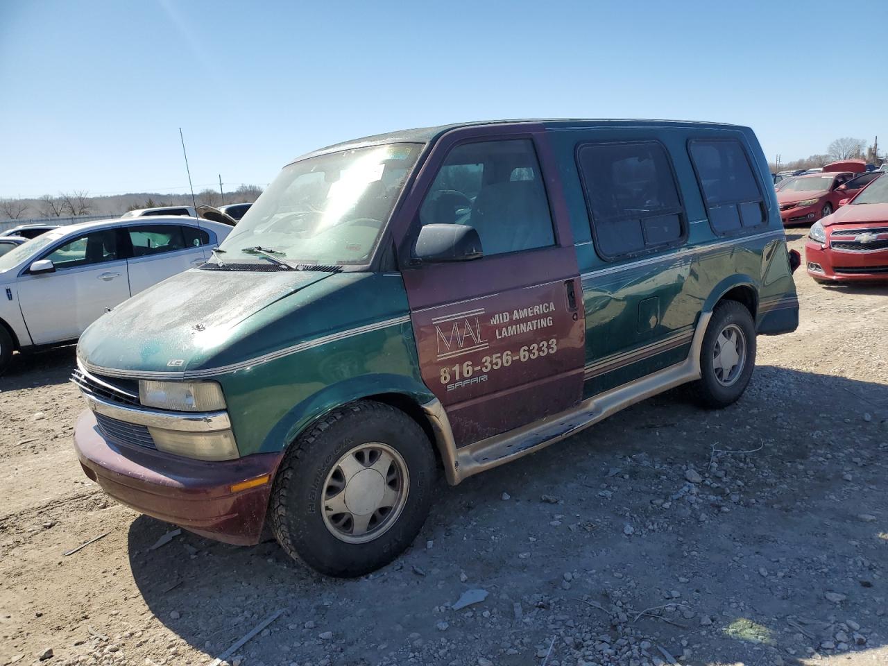 1998 Chevrolet Astro VIN 1GBDM19W2WB142029 - Copart auction photo