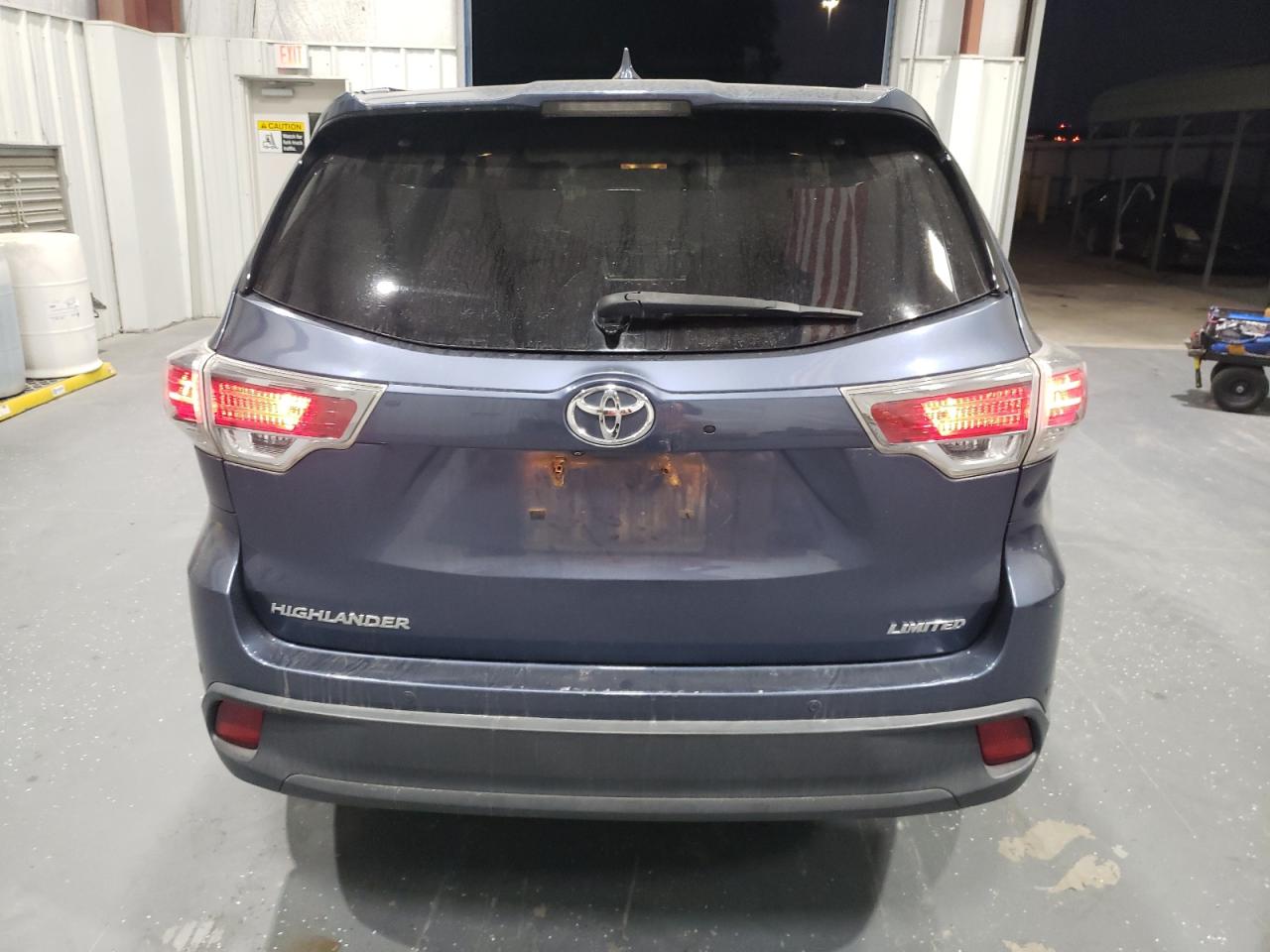 2016 Toyota Highlander VIN 5TDYKRFH4GS153289 Copart auction photo, front end / side damage thumbnail 6