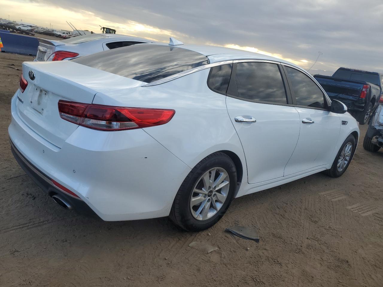 2018 KIA Optima VIN 5XXGT4L38JG206251 Copart auction photo, rear end damage thumbnail 3