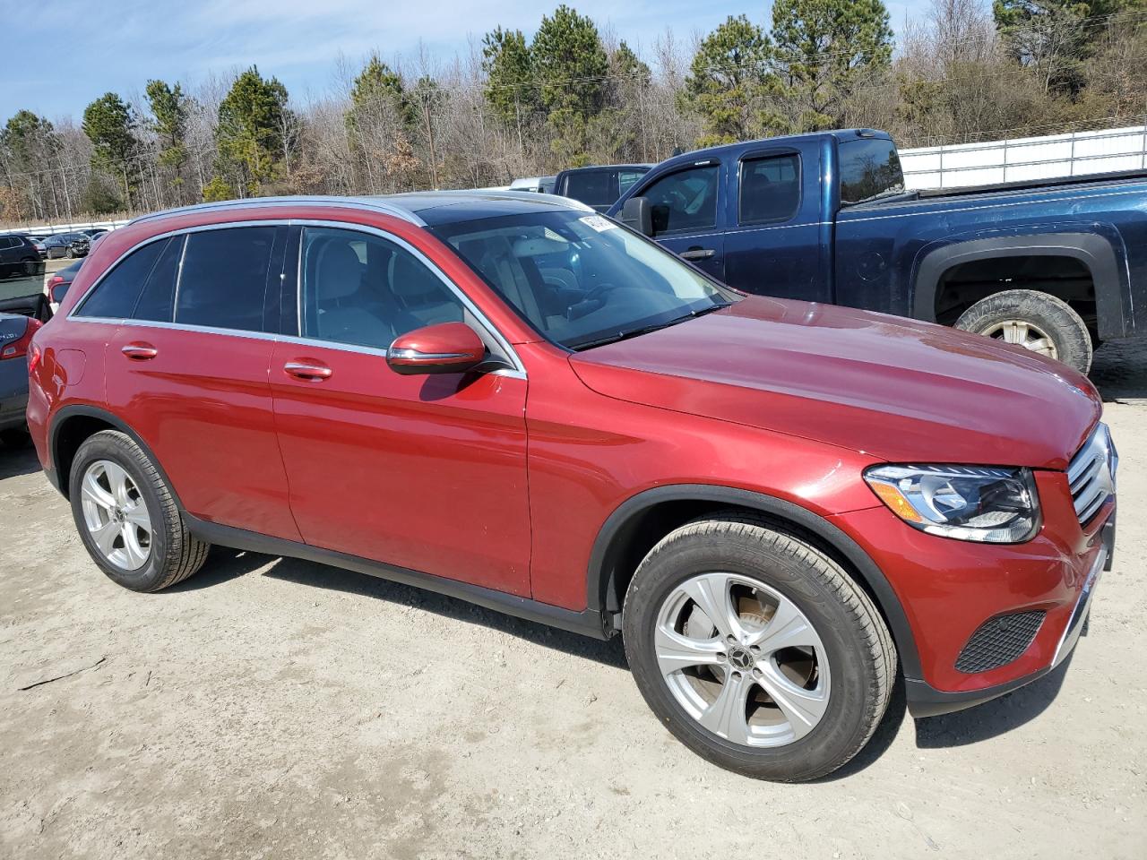 2018 Mercedes-Benz GLC VIN WDC0G4KB1JV062782 Copart auction photo, minor dent/scratches damage thumbnail 4
