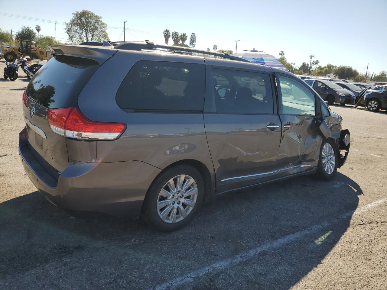 2012 Toyota Sienna VIN 5TDYK3DC9CS190482 Copart auction photo, side / undercarriage damage thumbnail 3