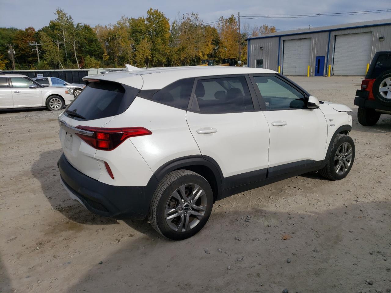 2022 KIA Seltos VIN KNDEPCAA2N7256794 Copart auction photo, front end / minor dent/scratches damage thumbnail 3