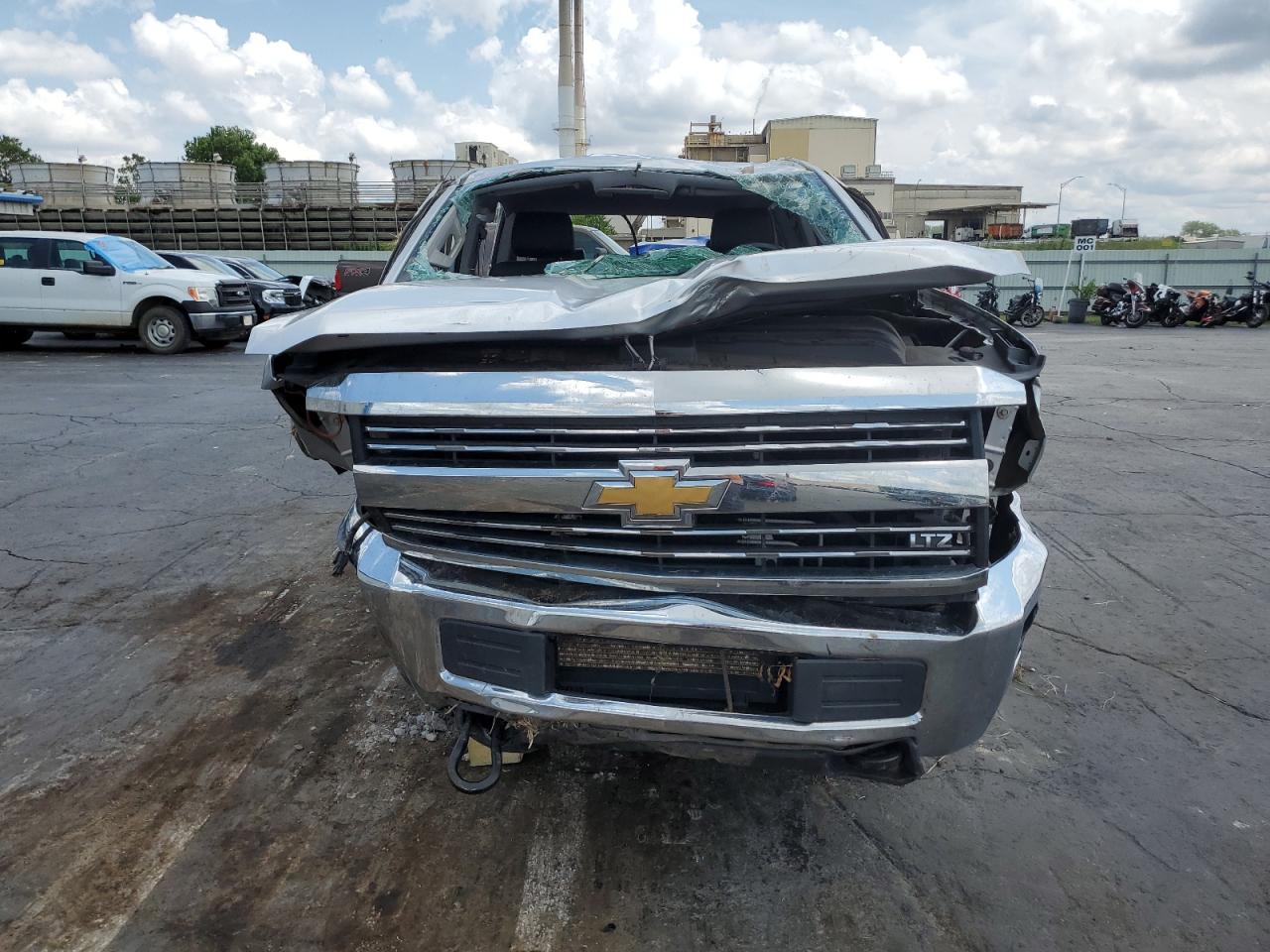 2015 Chevrolet Silverado VIN 1GC1KWEG8FF502171 Copart auction photo, all over / undercarriage damage thumbnail 5