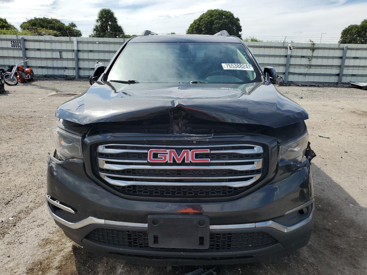 2017 GMC Acadia VIN 1GKKNTLSXHZ143459 Copart auction photo, front end / side damage thumbnail 5