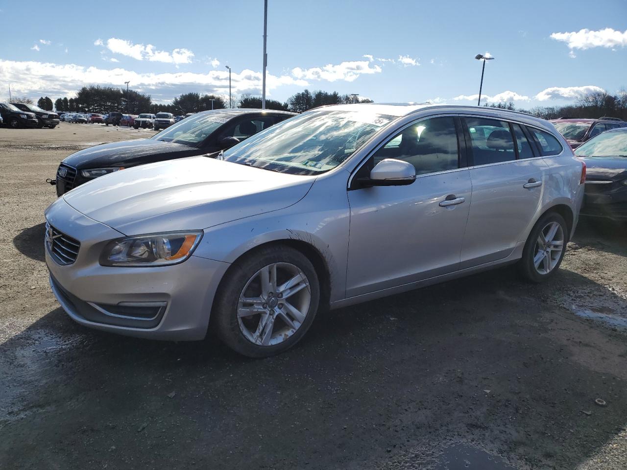 2015 Volvo V60 VIN YV140MEK6F1225135 - Copart auction photo