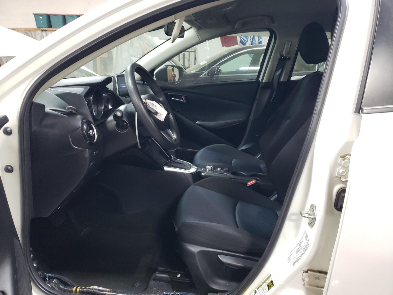 2018 Toyota Yaris VIN 3MYDLBYV1JY302930 Copart auction photo, front end damage thumbnail 7