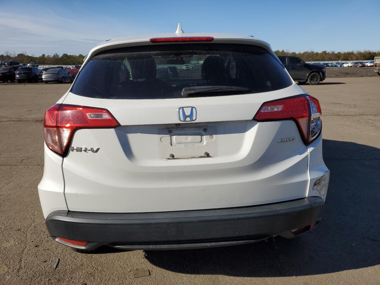 2018 Honda HR-V VIN 3CZRU6H53JM724921 Copart auction photo, front end / side damage thumbnail 6