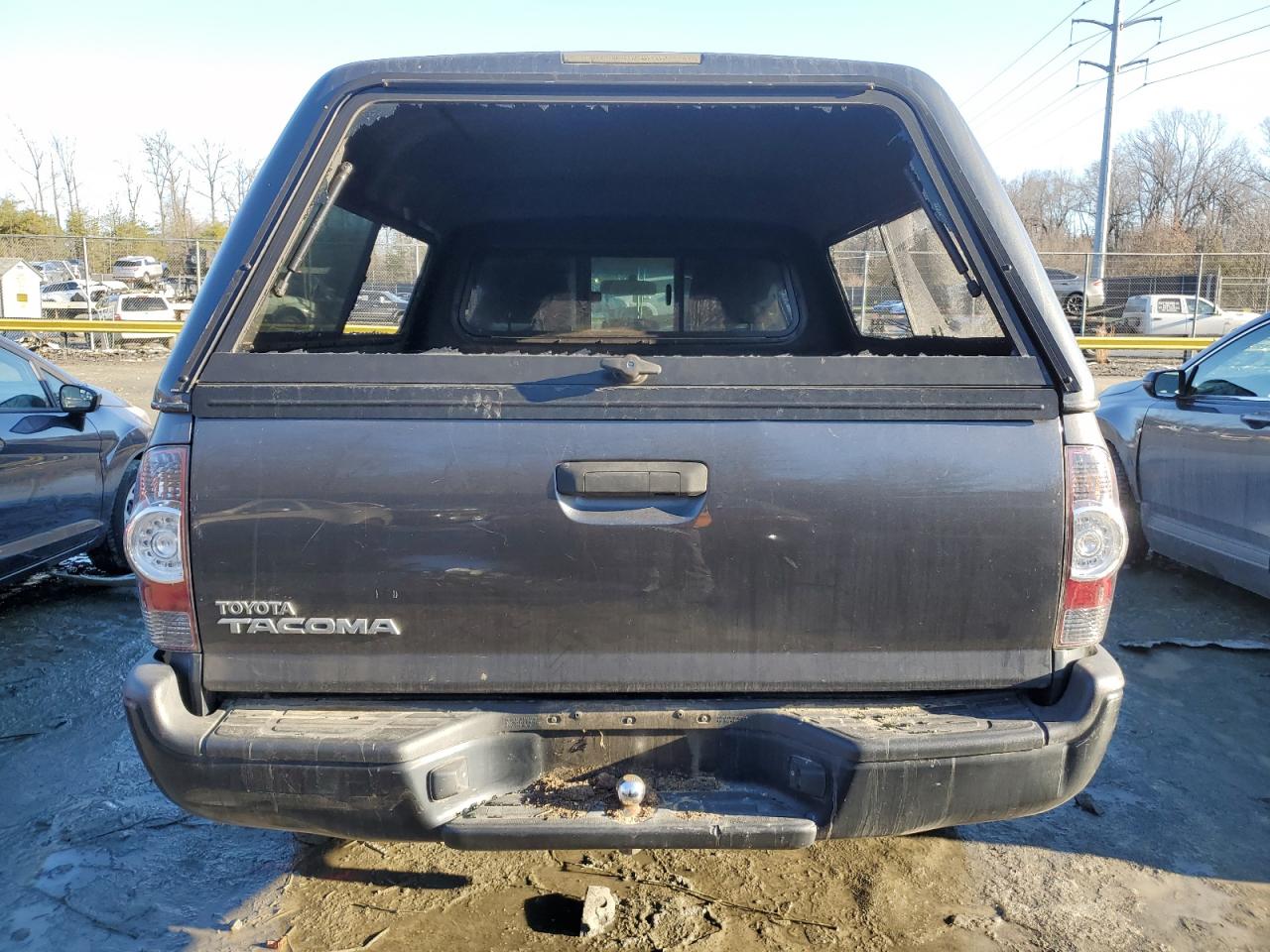 2011 Toyota Tacoma VIN 5TFPX4EN2BX005247 Copart auction photo, vandalism damage thumbnail 6