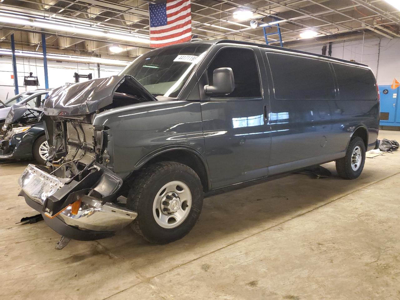 2017 Chevrolet Express VIN 1GCWGBFG8H1131818