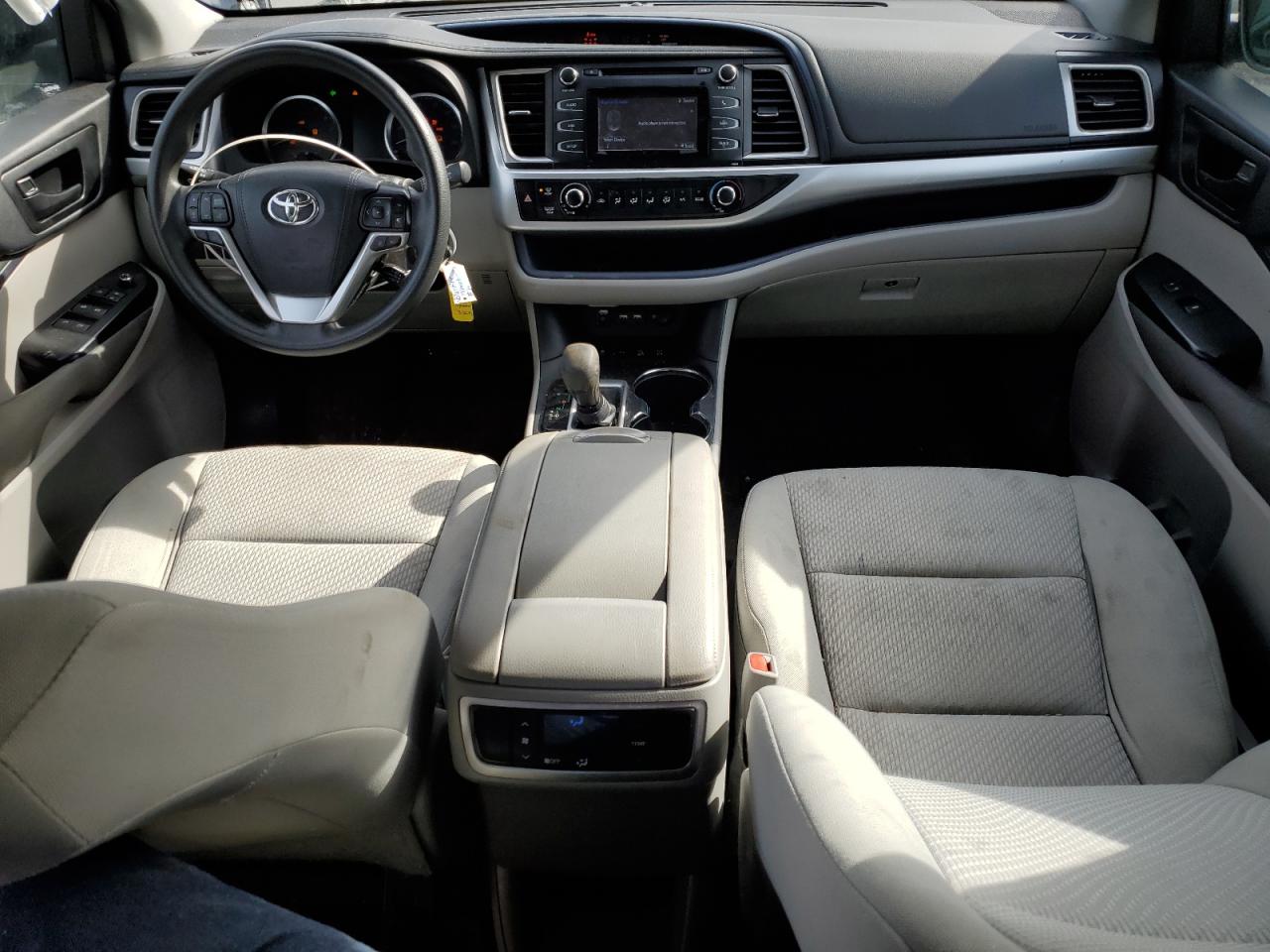 2019 Toyota Highlander VIN 5TDBZRFH1KS941943 Copart auction photo, front end / side damage thumbnail 8