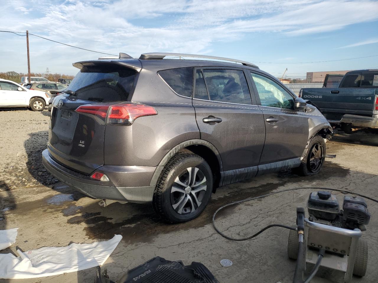 2016 Toyota RAV 4 VIN 2T3BFREV6GW476548 Copart auction photo, front end damage thumbnail 3