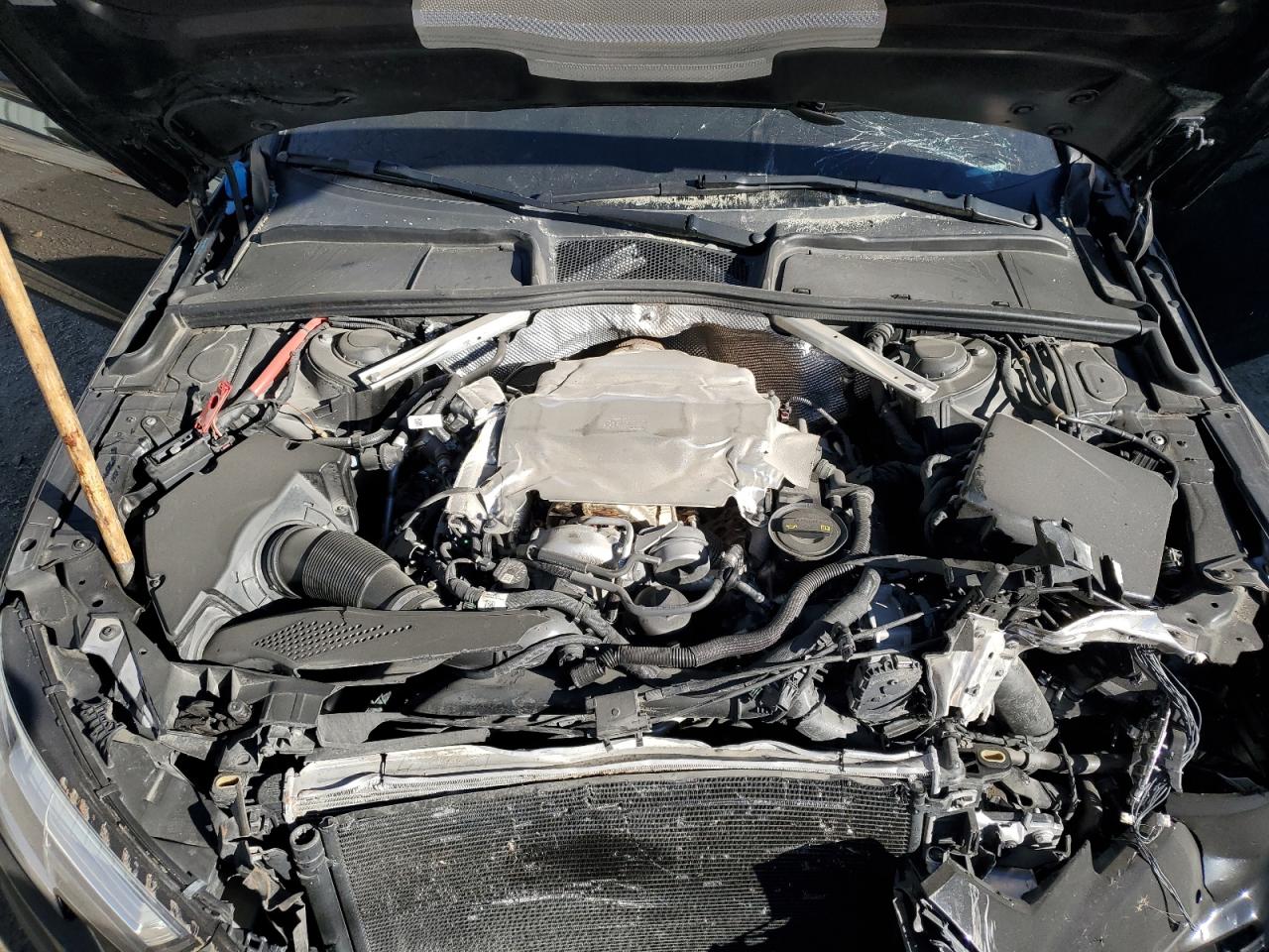 2019 Audi RS4 VIN WAUB4AF42KA034240 Copart auction photo, front end / minor dent/scratches damage thumbnail 11