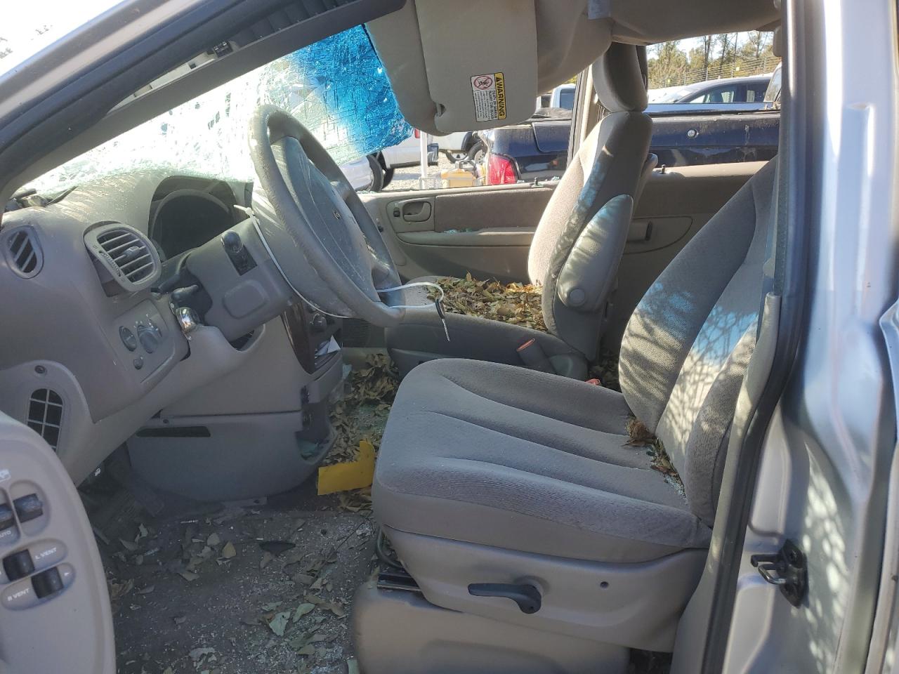 2001 Chrysler Town & Country VIN 2C4GP44G71R108258 Copart auction photo, top/roof damage thumbnail 7