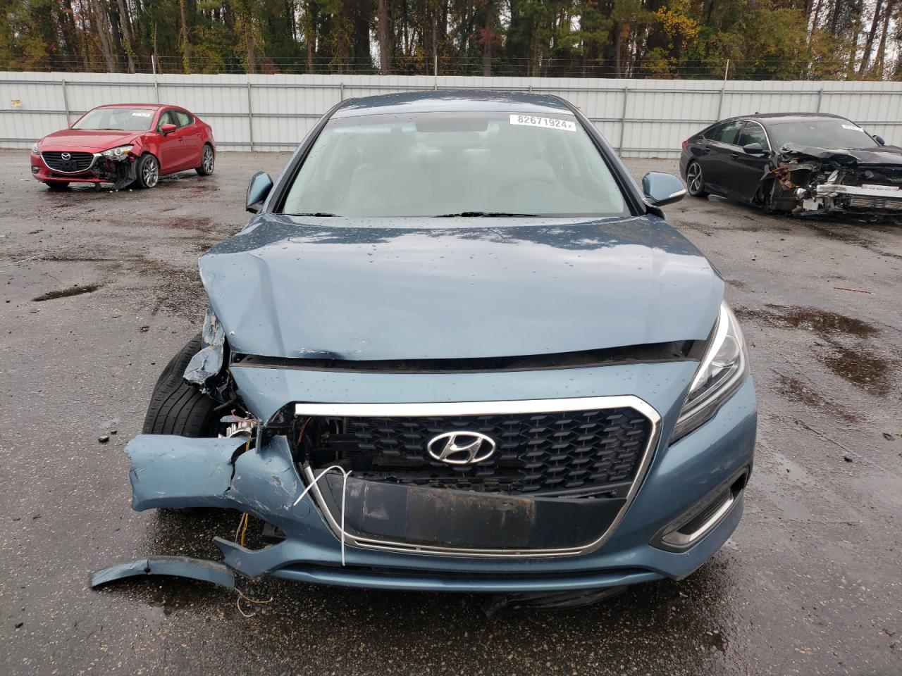 2016 Hyundai Sonata VIN KMHE24L1XGA042297 Copart auction photo, front end / side damage thumbnail 5
