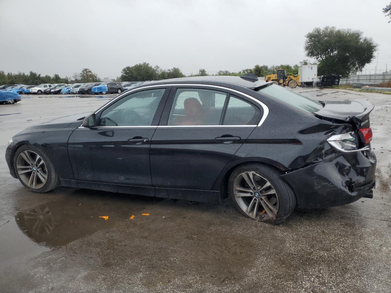 2016 BMW 3er VIN WBA8B7G55GNT14468 Copart auction photo, rear end damage thumbnail 2