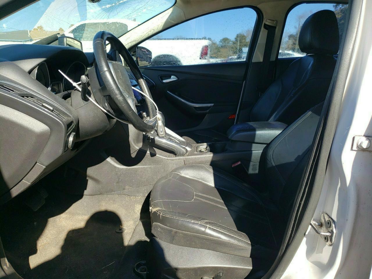 2012 Ford Focus VIN 1FAHP3J2XCL433401 Copart auction photo, front end damage thumbnail 7