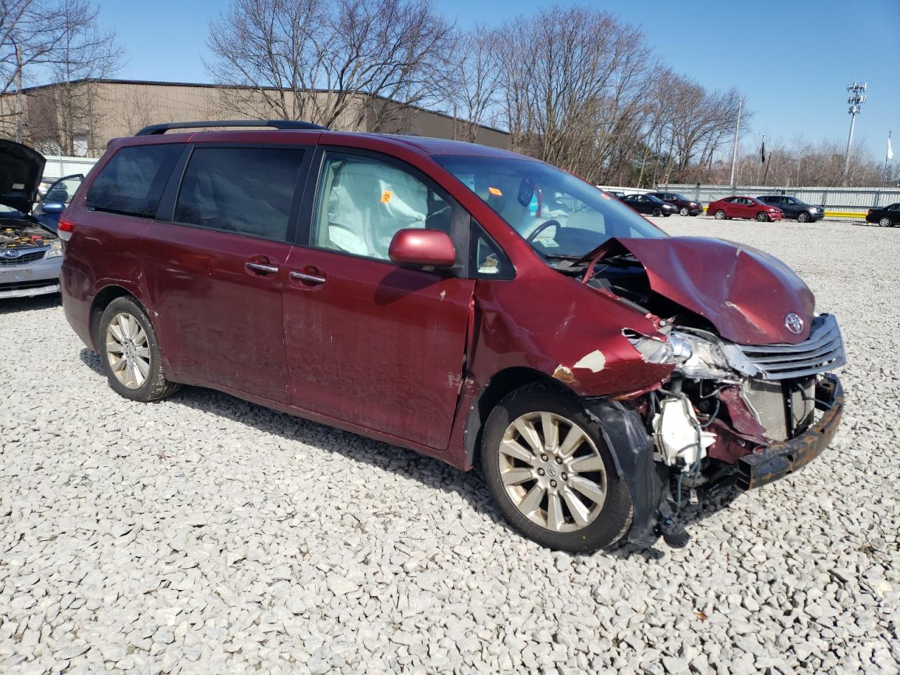 2011 Toyota Sienna VIN 5TDDK3DC3BS006120 Copart auction photo, front end / minor dent/scratches damage thumbnail 4