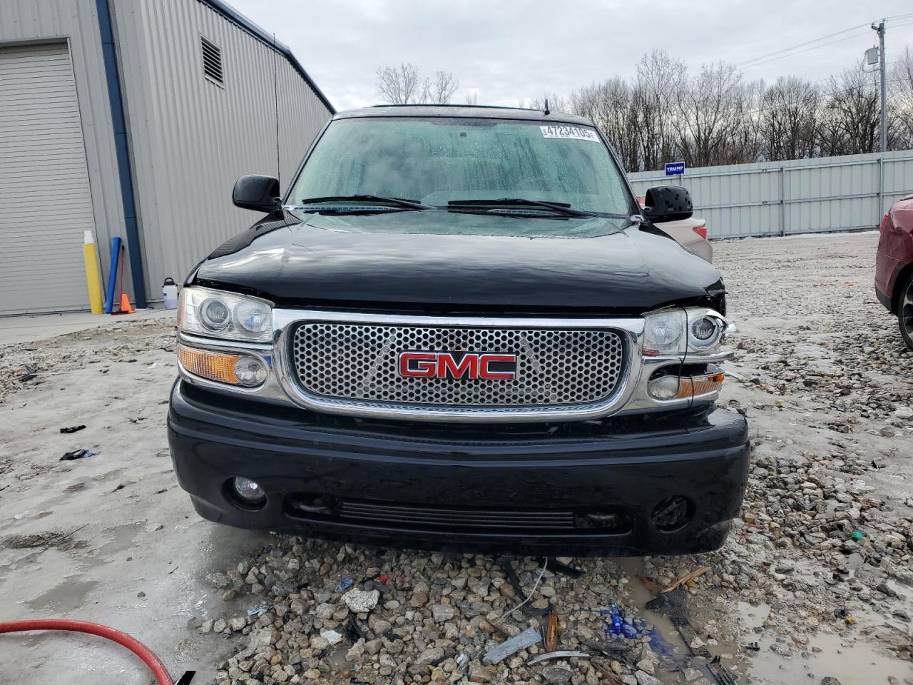 2006 GMC Yukon VIN 1GKFK66U16J134377 Copart auction photo, front end damage thumbnail 5