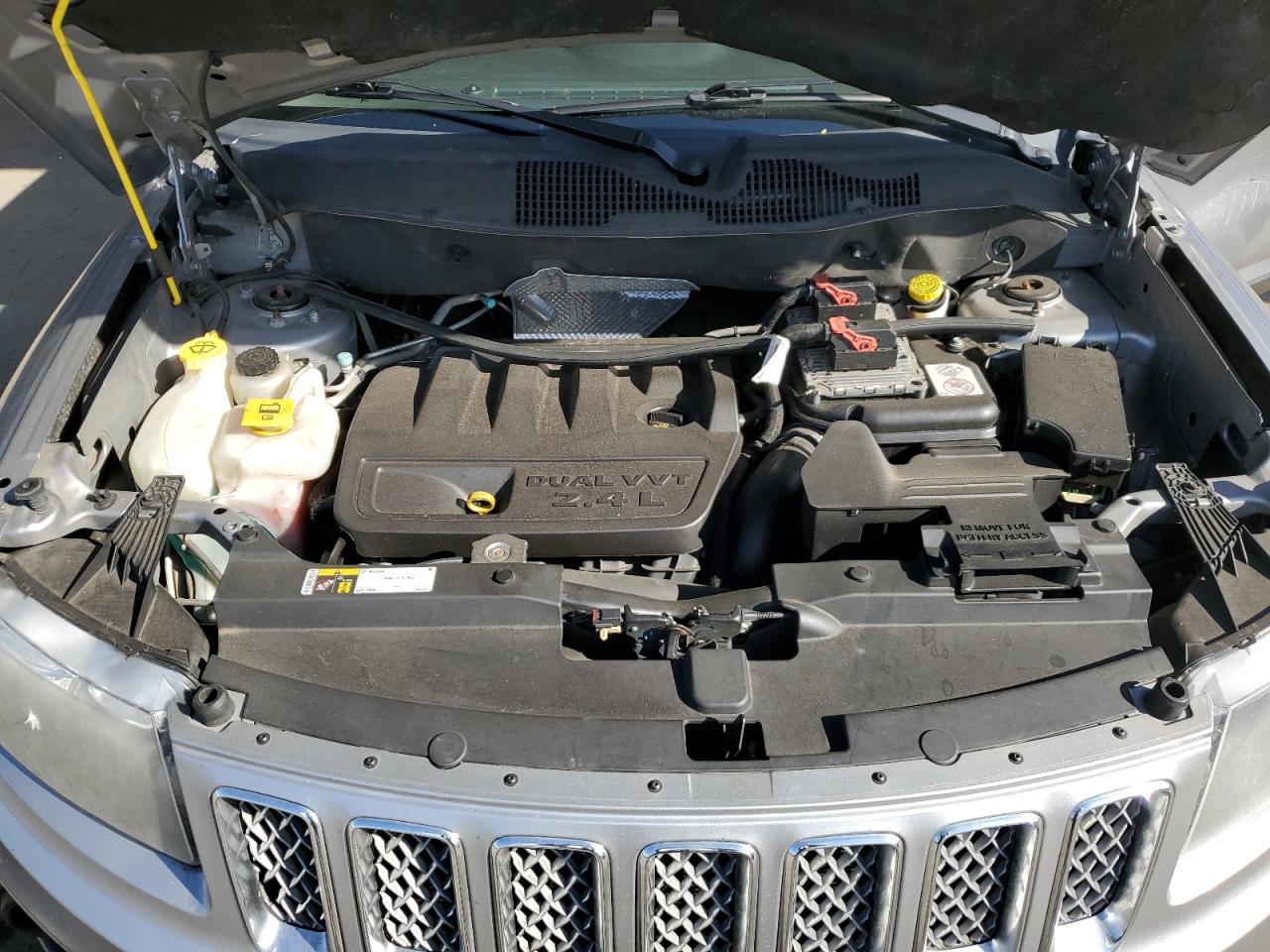2016 Jeep Compass VIN 1C4NJDEB7GD631786 Copart auction photo, front end / side damage thumbnail 13
