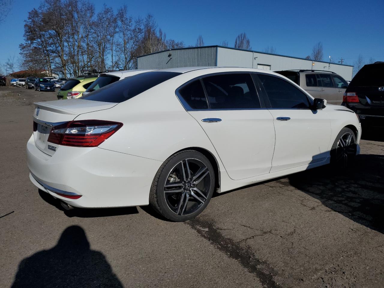 2017 Honda Accord VIN 1HGCR2F11HA152858 Copart auction photo, front end damage thumbnail 3