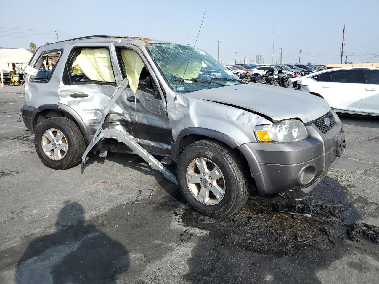 2006 Ford Escape VIN 1FMCU93106KD10300 Copart auction photo, all over / mechanical damage thumbnail 4