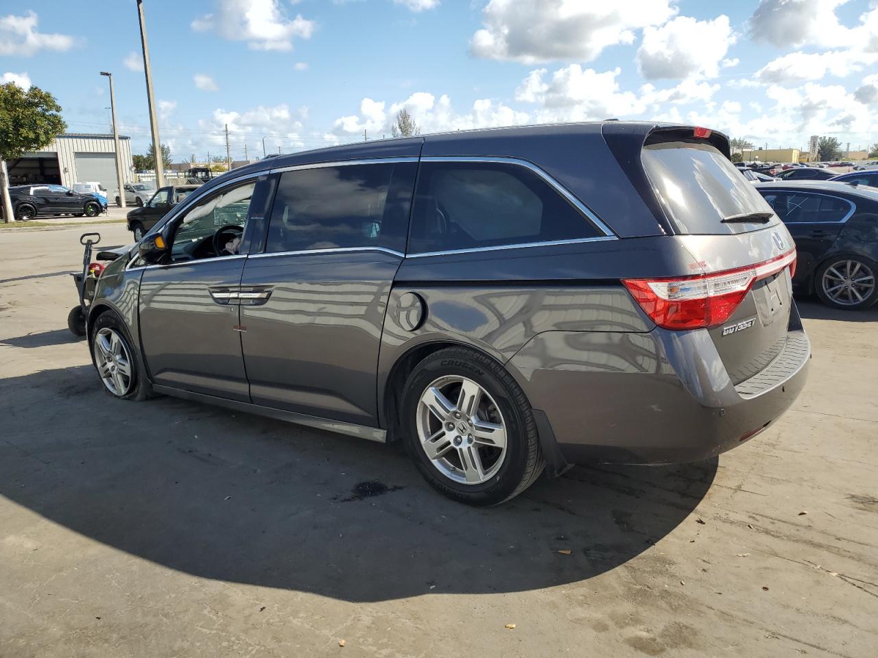 2012 Honda Odyssey VIN 5FNRL5H9XCB081500 Copart auction photo, front end damage thumbnail 2