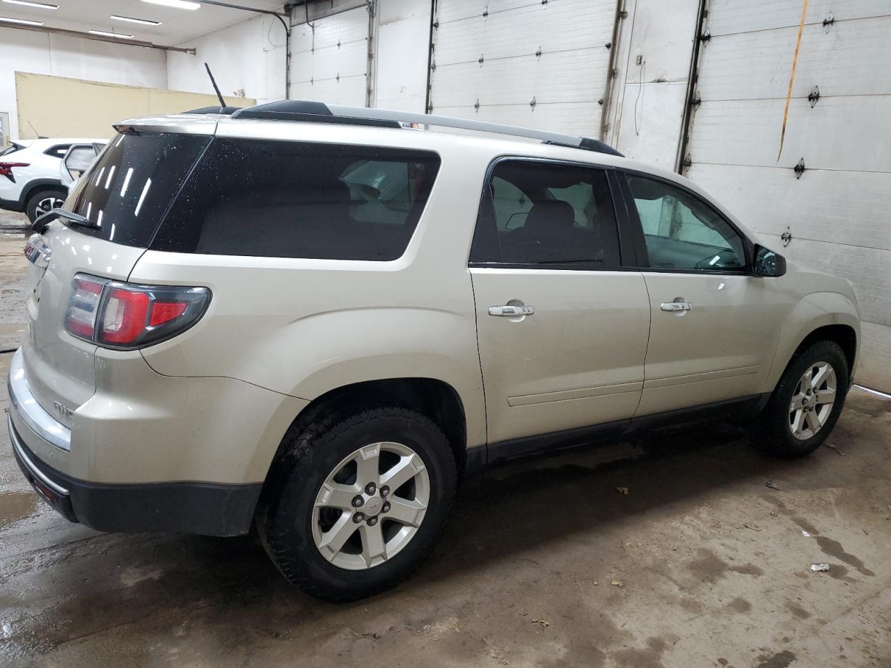 2016 GMC Acadia VIN 1GKKVPKD1GJ258278 Copart auction photo, front end / minor dent/scratches damage thumbnail 3