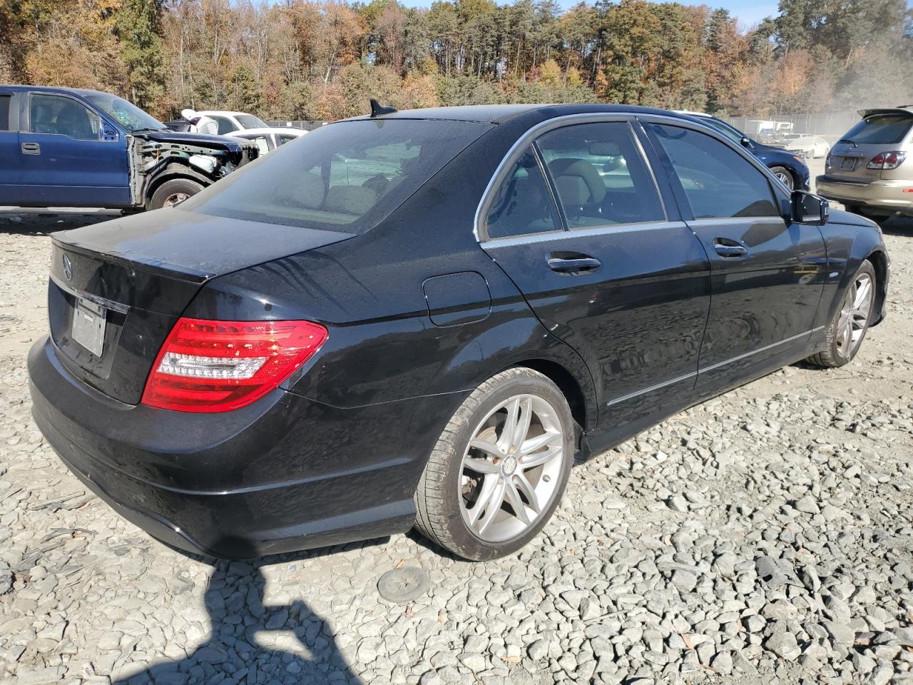 2012 Mercedes-Benz C-klasse VIN WDDGF4HB2CA609928 Copart auction photo, front end / undercarriage damage thumbnail 3