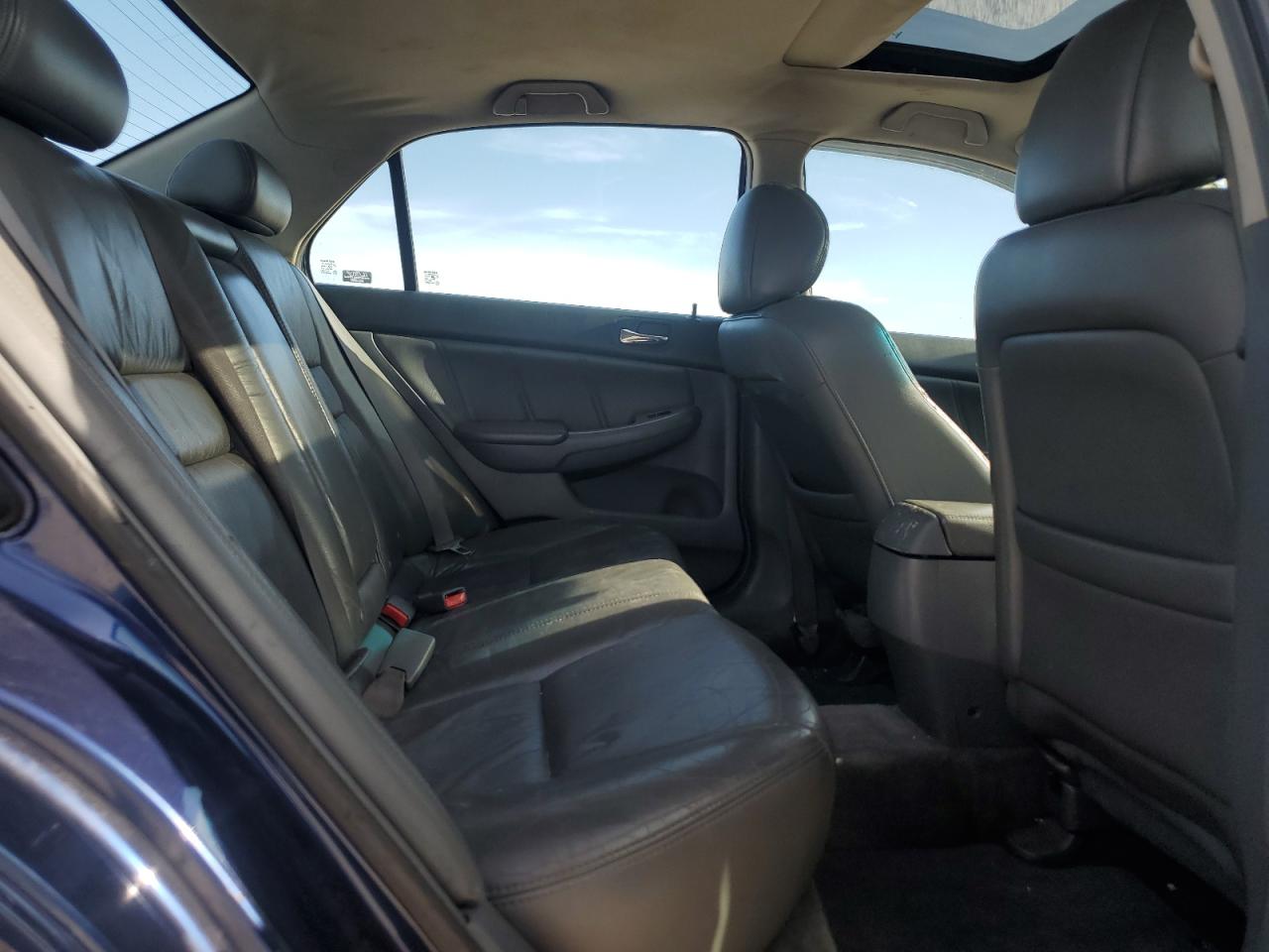2005 Honda Accord VIN 1HGCM56825A007613 Copart auction photo, rear end / frame damage damage thumbnail 10
