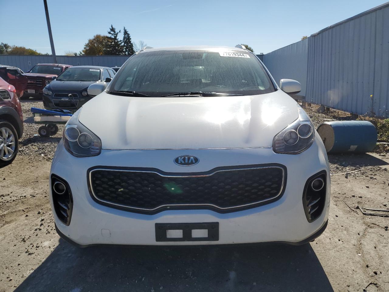 2018 KIA Sportage VIN KNDPMCAC1J7319123 Copart auction photo, vandalism damage thumbnail 5