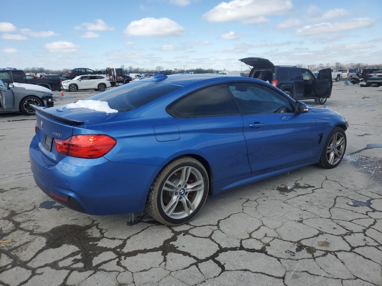 2017 BMW 4er VIN WBA4R7C59HK679917 Copart auction photo, front end damage thumbnail 3
