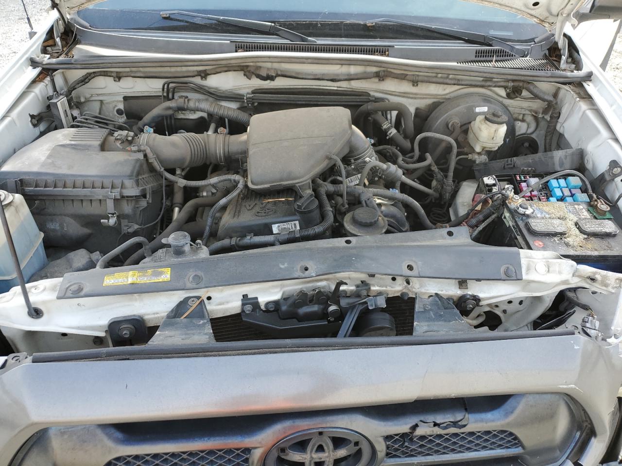 2015 Toyota Tacoma VIN 5TFJX4GN5FX046268 Copart auction photo, front end / minor dent/scratches damage thumbnail 11