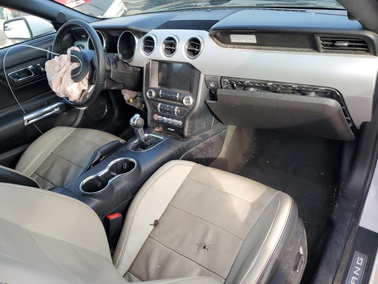 2017 Ford Mustang VIN 1FATP8UH6H5293902 Copart auction photo, front end / minor dent/scratches damage thumbnail 8
