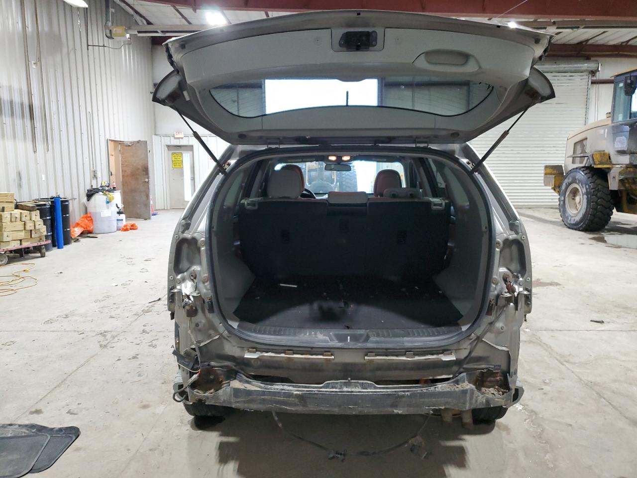 2011 KIA Sorento VIN 5XYKTCA14BG096463 Copart auction photo, rear end / front end damage thumbnail 6