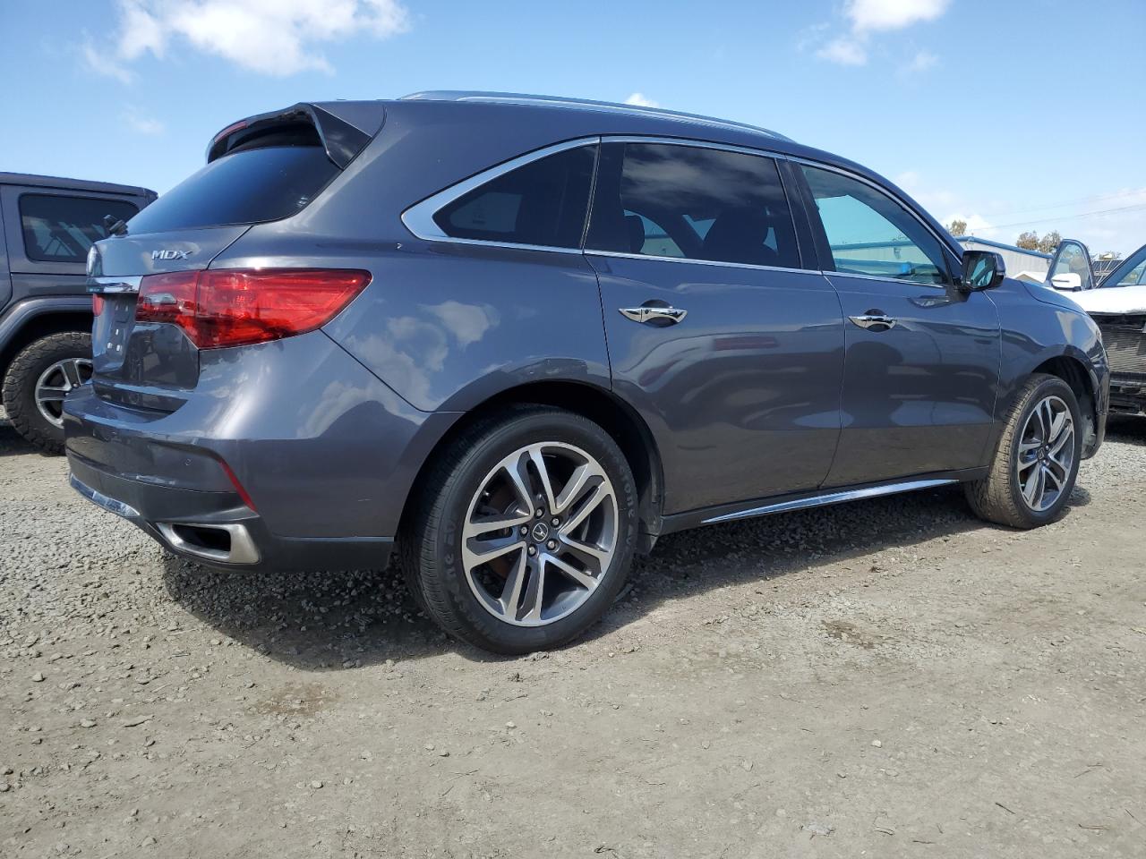 2017 Acura MDX VIN 5FRYD3H82HB010429 Copart auction photo, minor dent/scratches damage thumbnail 3
