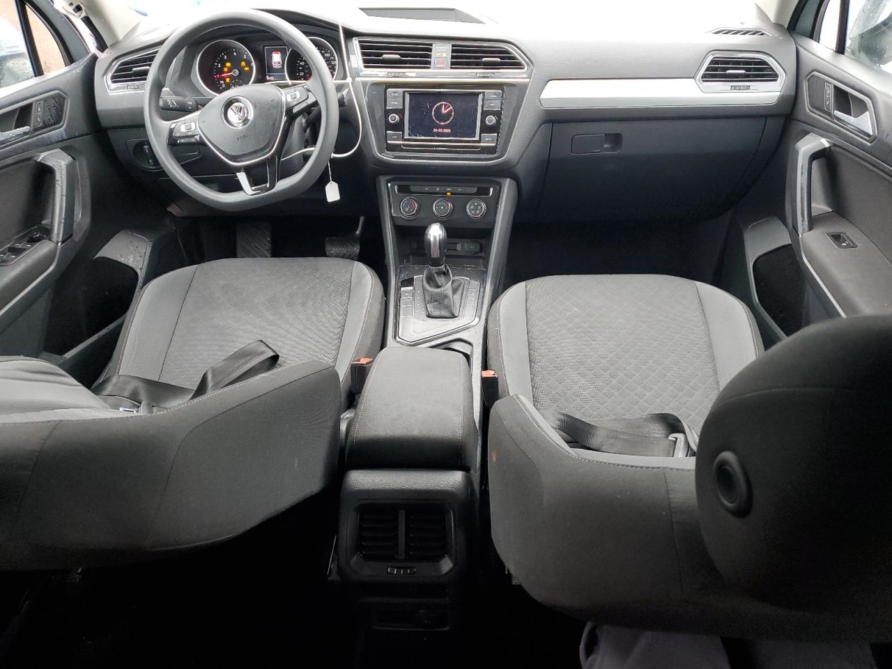 2019 Volkswagen Tiguan VIN 3VV1B7AX0KM028398 Copart auction photo, side / front end damage thumbnail 8