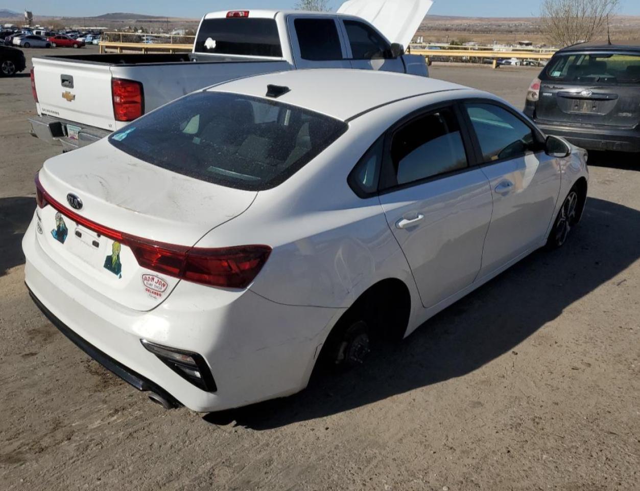 2019 KIA Forte VIN 3KPF24AD6KE110512 Copart auction photo, vandalism / undercarriage damage thumbnail 3