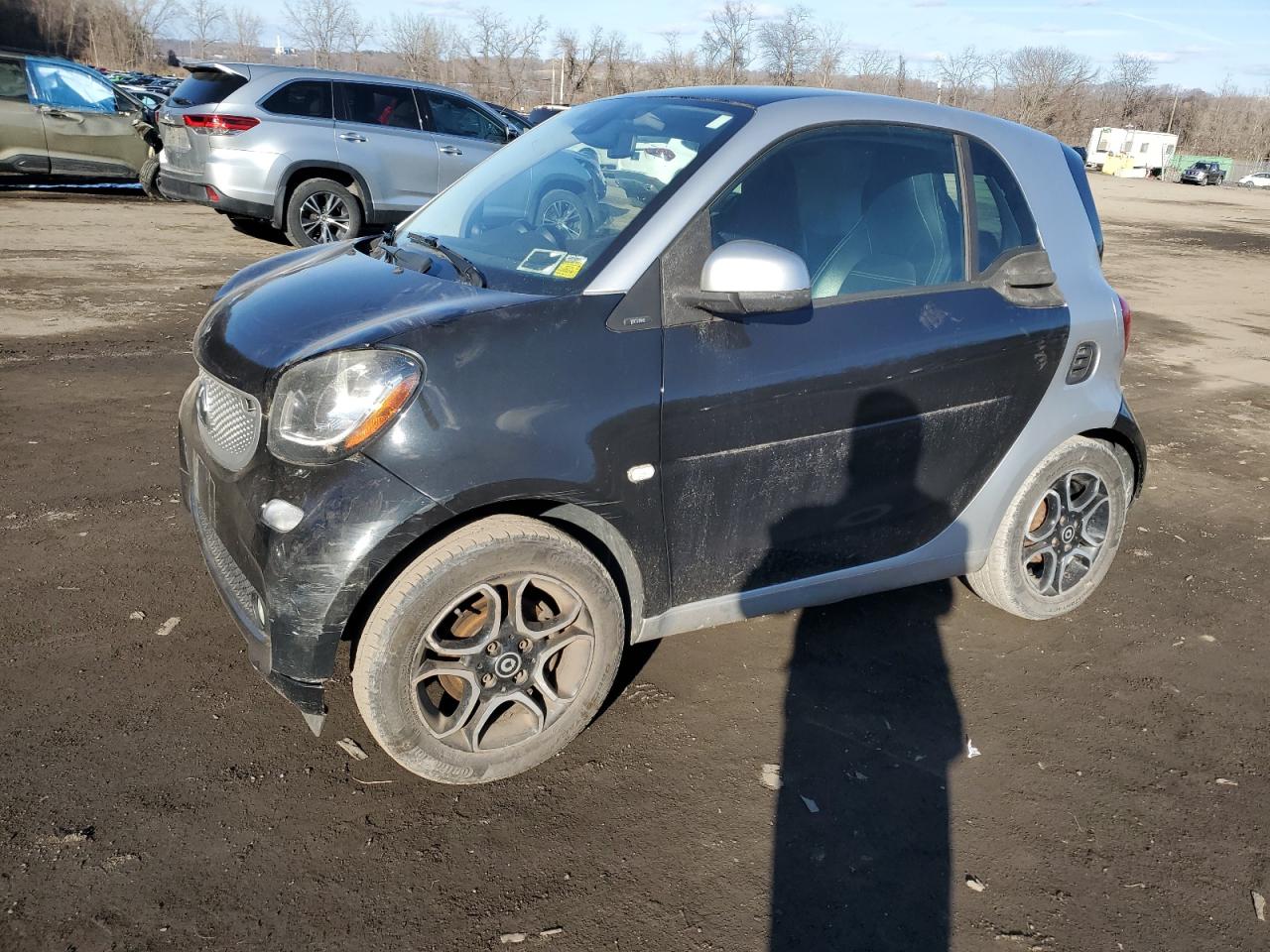 2016 Smart Fortwo VIN WMEFJ5DA8GK054203 - Copart auction photo