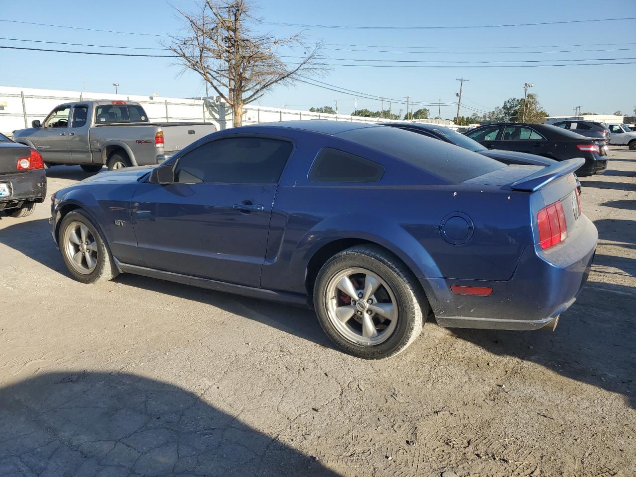 2007 Ford Mustang VIN 1ZVFT82H675244734 Copart auction photo, minor dent/scratches damage thumbnail 2