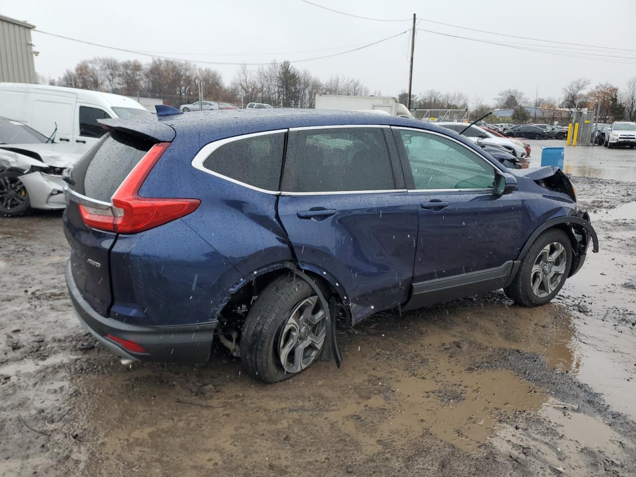 2017 Honda CR-V VIN 2HKRW2H53HH654149 Copart auction photo, side / front end damage thumbnail 3