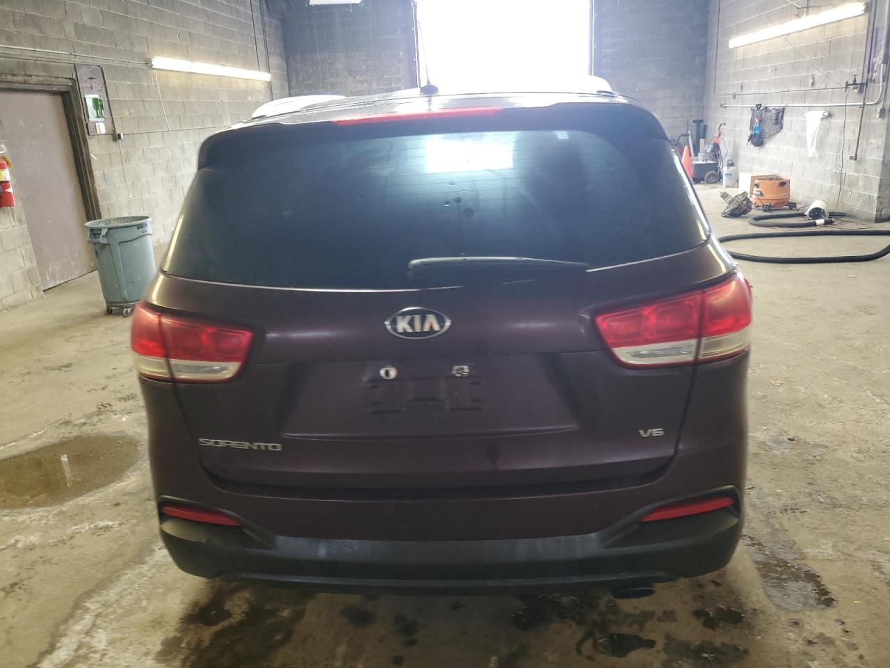 2018 KIA Sorento VIN 5XYPGDA55JG375597 Copart auction photo, side / front end damage thumbnail 6