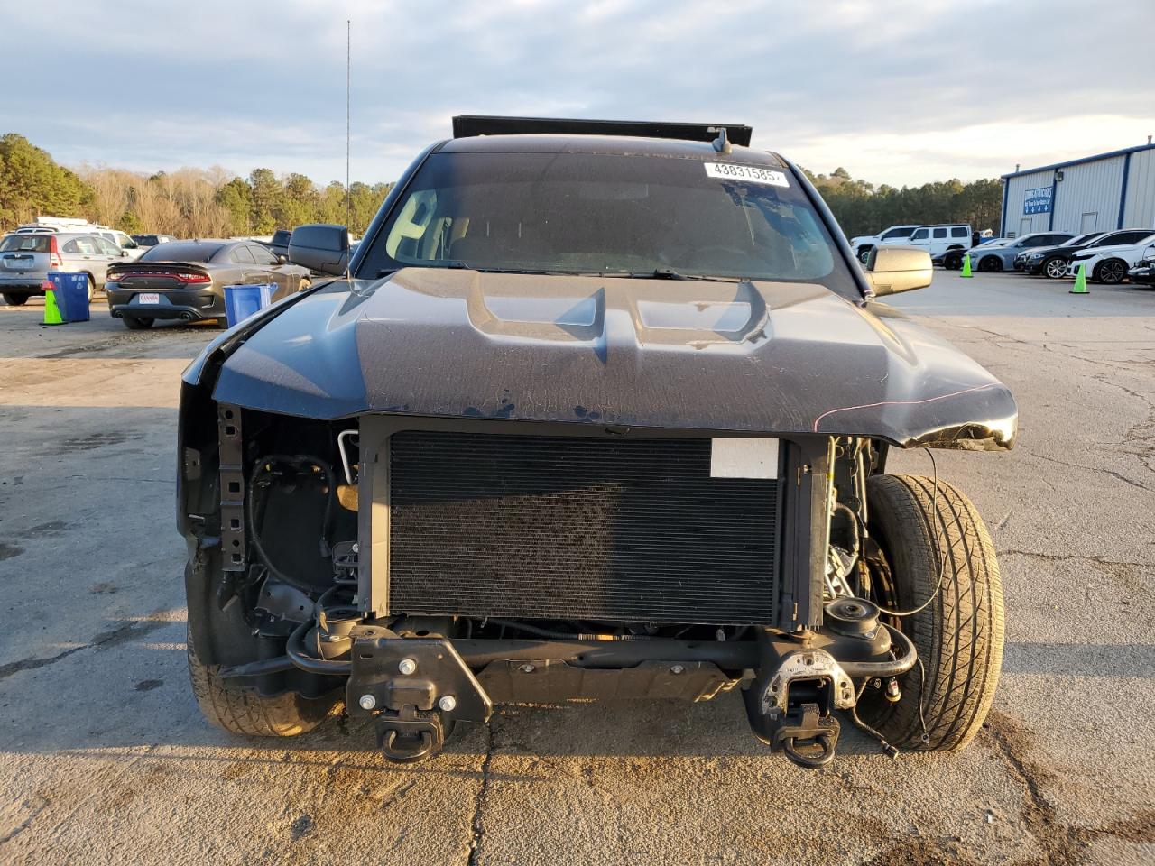 2018 Chevrolet Silverado VIN 3GCUKPEC1JG384424 Copart auction photo, front end / side damage thumbnail 5