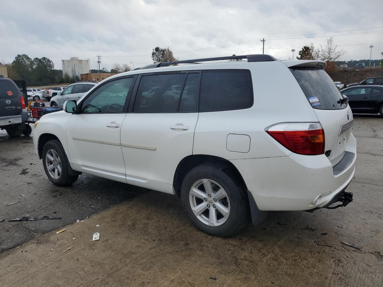 2010 Toyota Highlander VIN 5TDKK3EH3AS021605 Copart auction photo, water/flood damage thumbnail 2