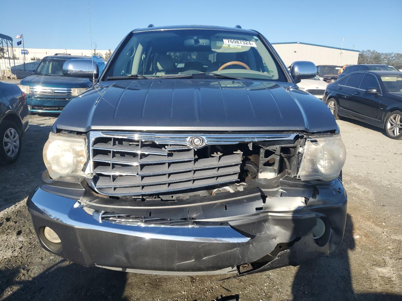 2007 Chrysler Aspen VIN 1A8HW58227F571624 Copart auction photo, front end / minor dent/scratches damage thumbnail 5
