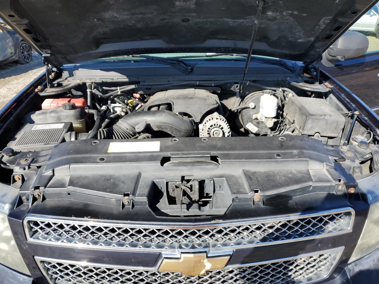 2007 Chevrolet Suburban VIN 1GNFK16347J256505 Copart auction photo, mechanical / side damage thumbnail 12