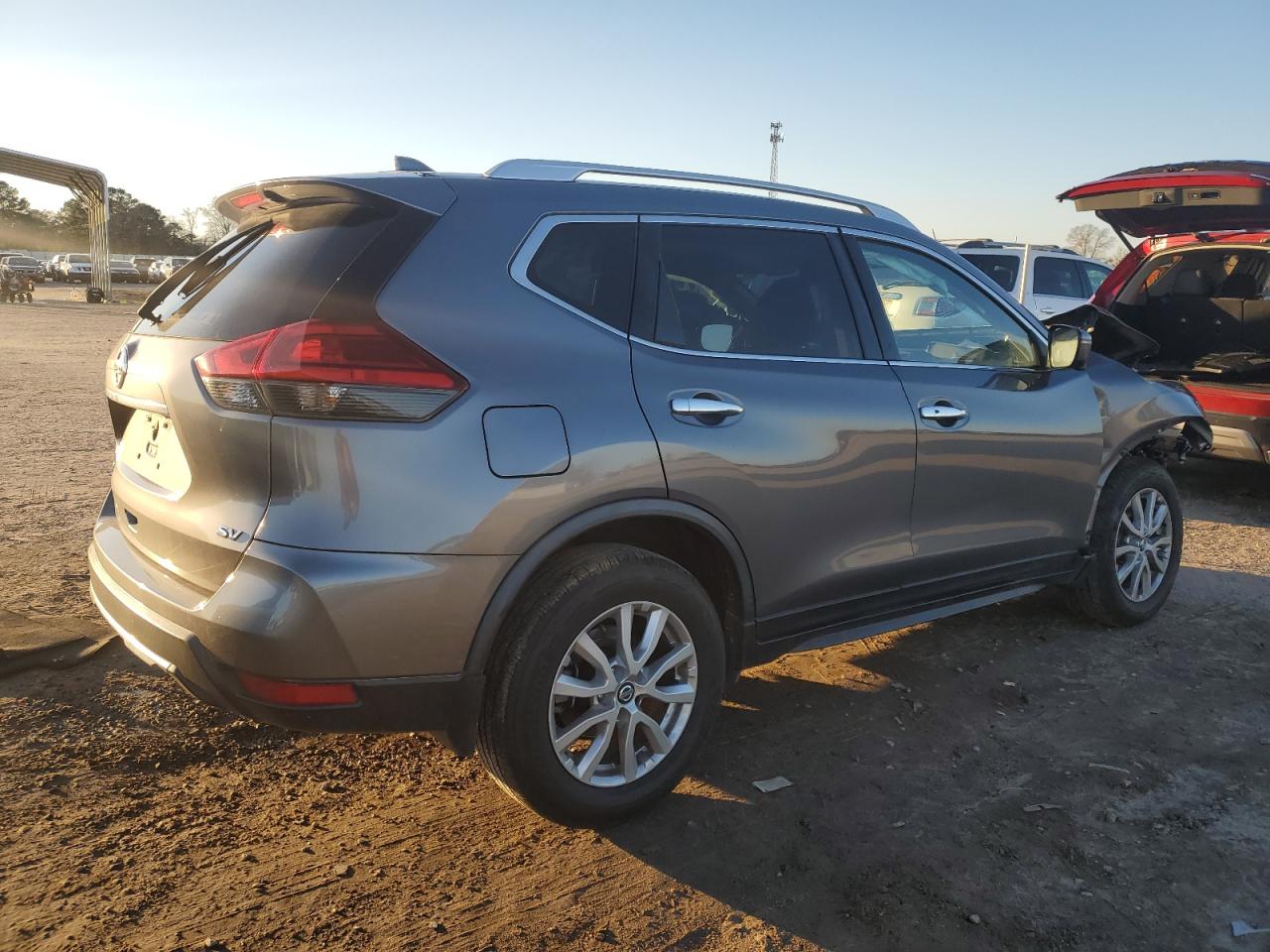 2017 Nissan Rogue VIN JN8AT2MT7HW402896 Copart auction photo, front end / side damage thumbnail 3
