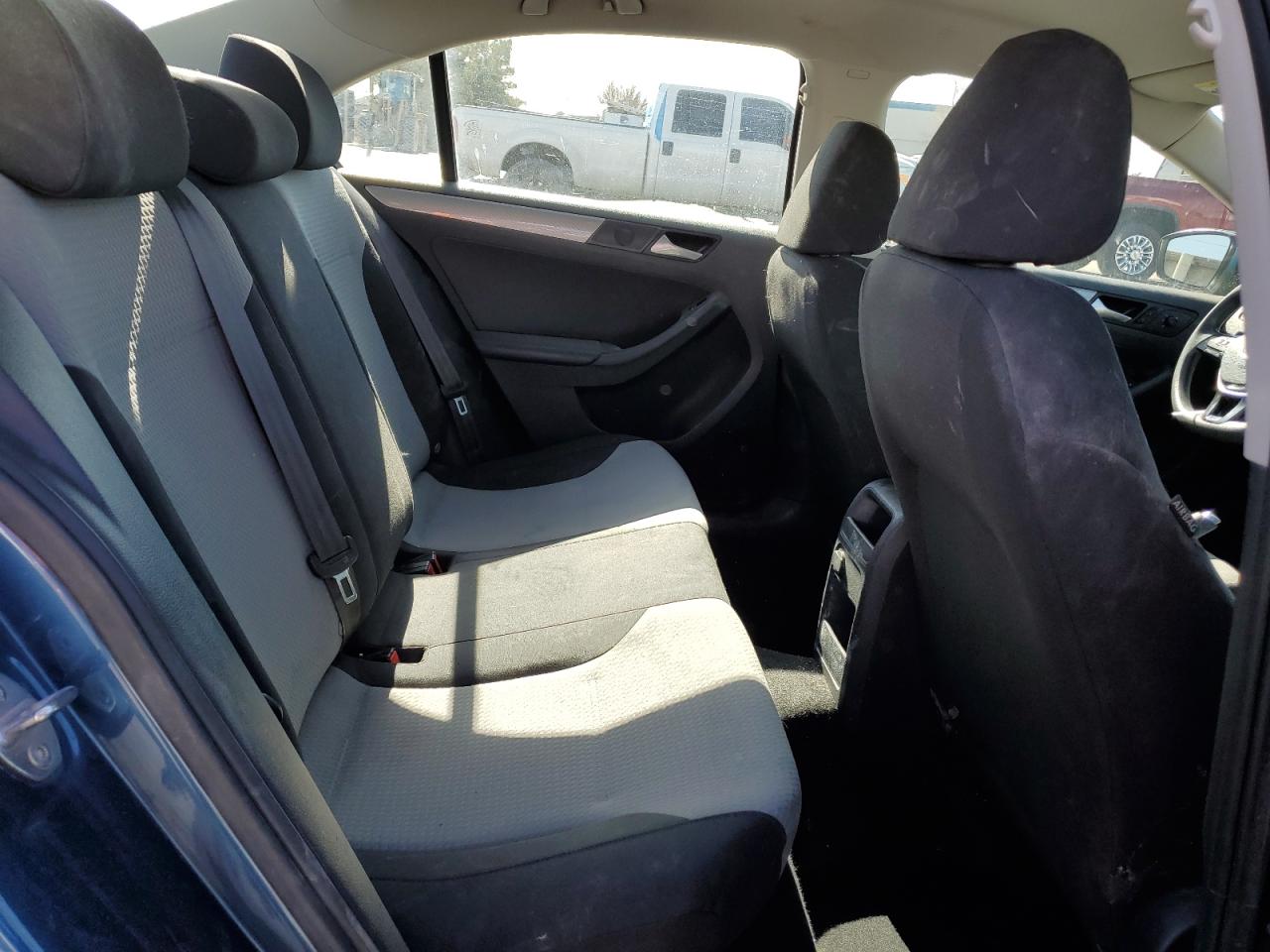 2017 Volkswagen Jetta VIN 3VW167AJ8HM368371 Copart auction photo, rear end / minor dent/scratches damage thumbnail 11